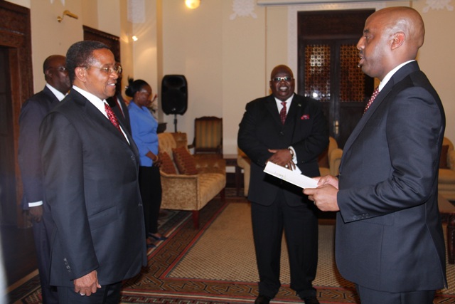Kikwete receives credentials of Rwanda's Ambassodor to Tanzania