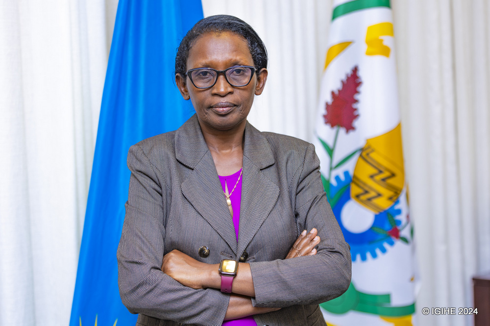 Kazarwa committed to ensuring that government projects are not delayed. 