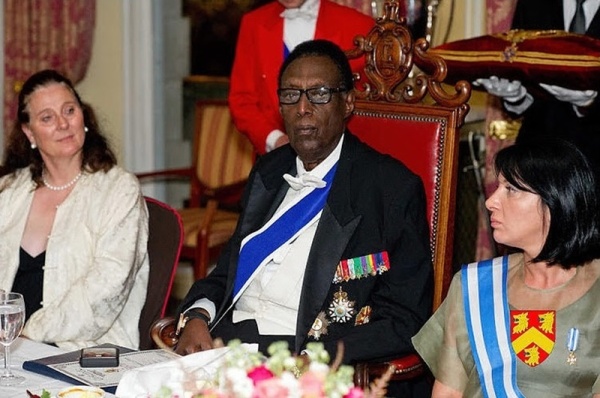 King Kigeli V in the middle
