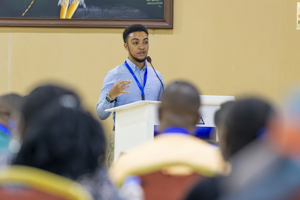 Kim Madundo from Tanzania said that the fact that some countries still consider suicide a crime hinders the journey of caring for people with mental health issues.