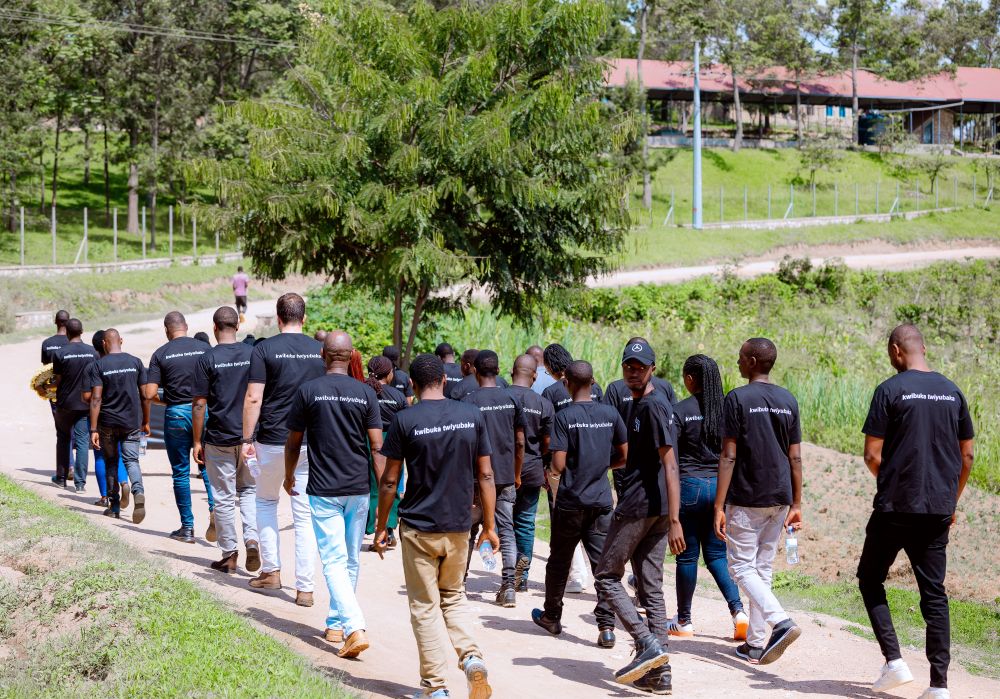 The members of Kinazi staff took part in a walk to the Ruhango District Memorial located in Kinazi.