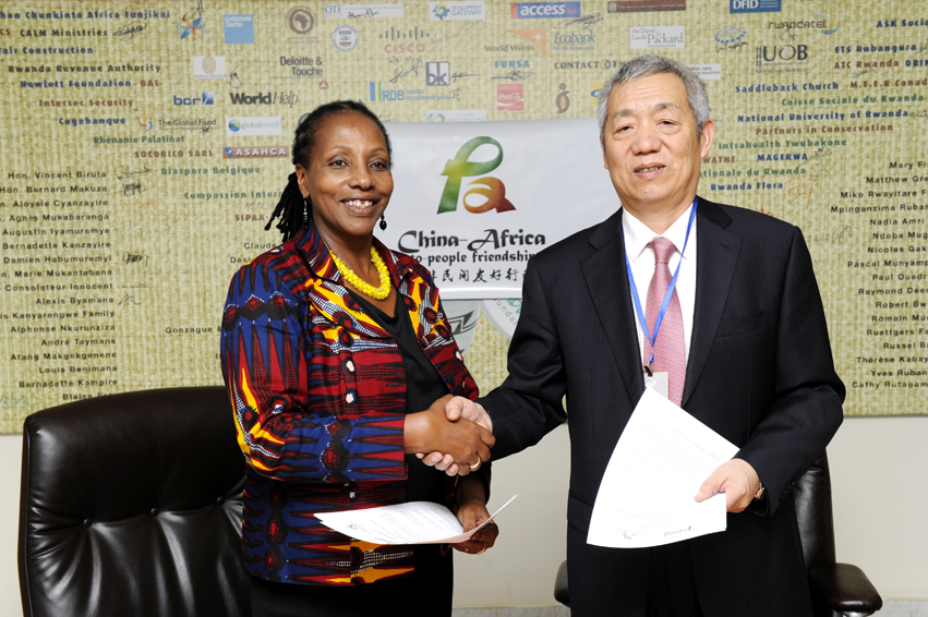 L-R_Radegonde Ndejuru, Ambassador_ Shen Yongxiang