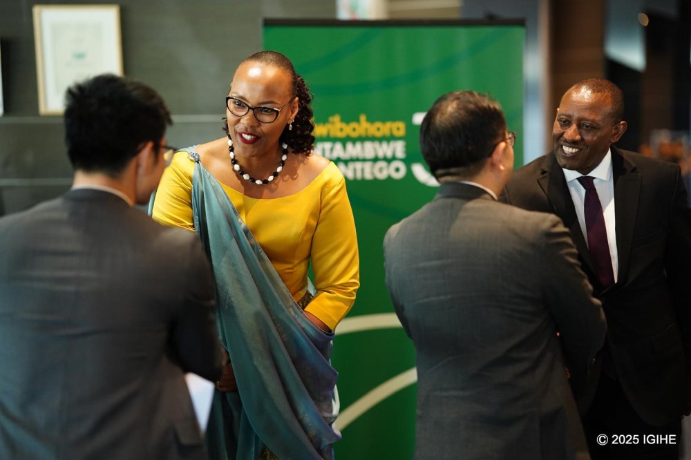 Ambassador Aurore Munyangaju and Yves Muneza, First Counselor at the Embassy of Rwanda in Luxembourg, welcomed diplomats, international organizations, and other guests.