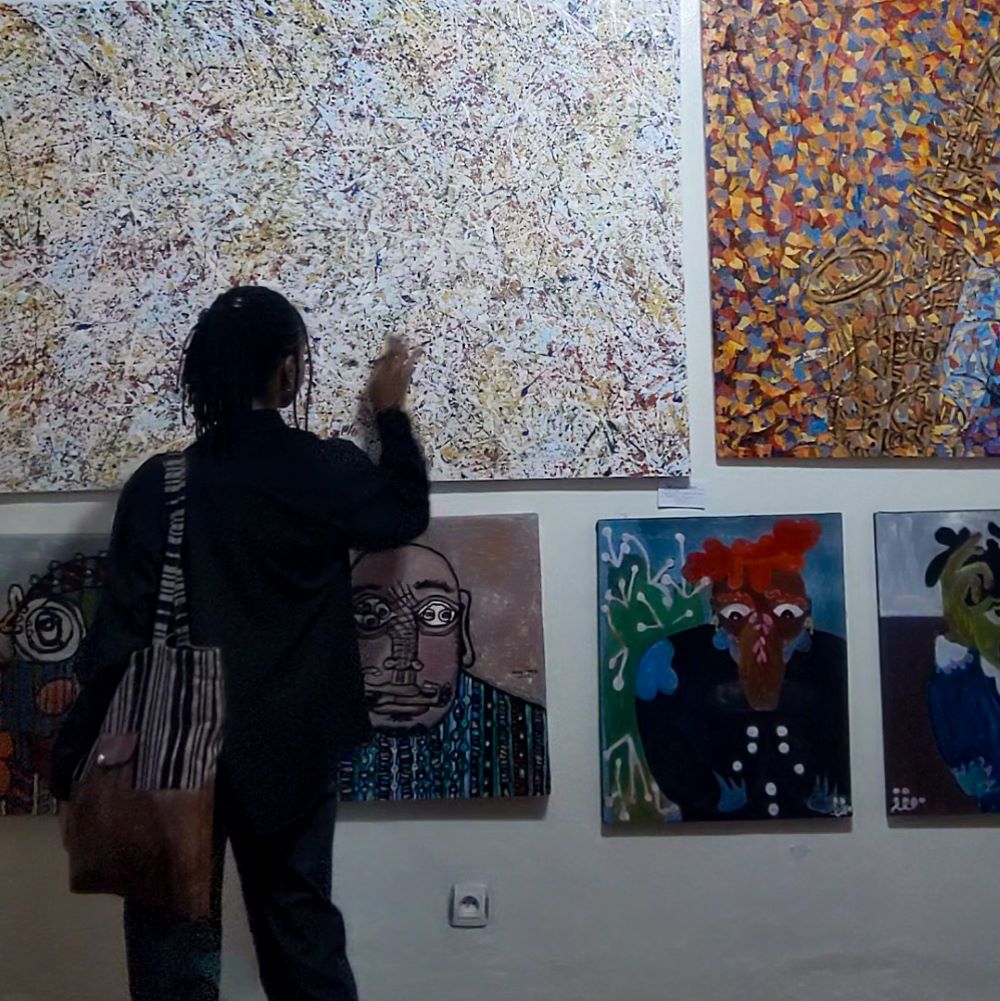 If you are an artist who likes to use AI, try to create one thing a week without using any. You will thank the author later!