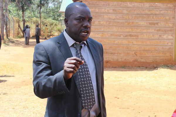 Lawyer Kennedy Nyamokeri at Tigania Law Court on September 8, 2016, where he accused police of locking up his client in the cells and raping her despite paying a police cash bail of Sh30,000.