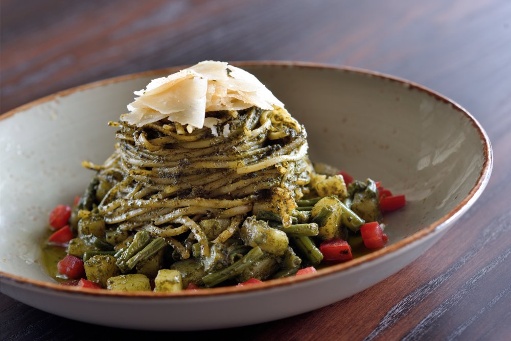 Linguine al Pesto di Basilico con Patate e Fagiolini.