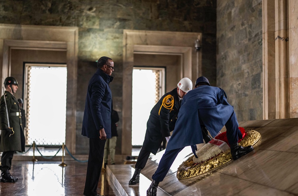 President Paul Kagame paied tribute to Turkish Founding Father at a mausoleum located in Ankara.
