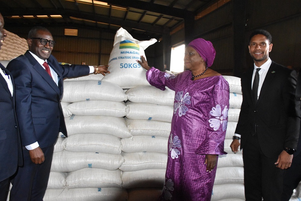 Vice President Mutale Nalumango recently received relief maize from Rwanda at the Food Reserve Agency (FRA) sheds in Lusaka