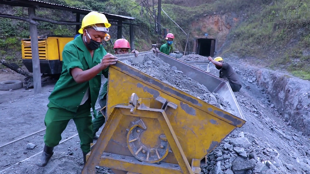 Rwanda loses 44% of potential revenue over exporting unprocessed minerals.