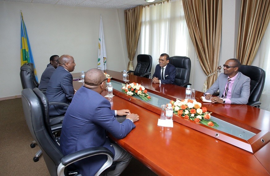 Premier Ngirente reiterated the commitment of the Government of Rwanda to keep on cooperating with the Republic of Maldives in various sectors.