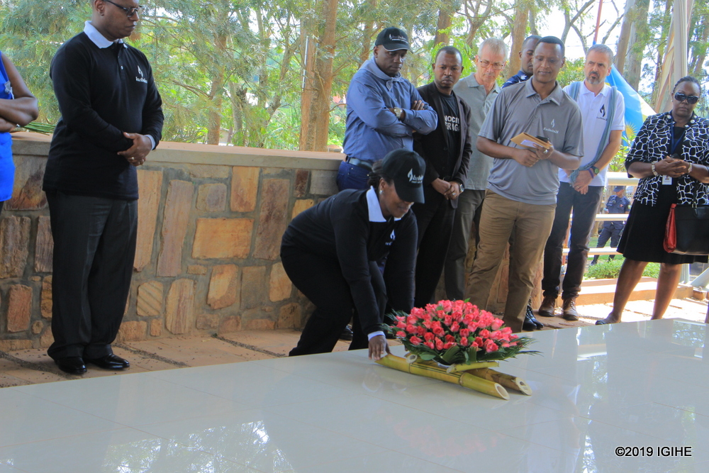 Paying tribute to former MINISANTE employees was preceded by a visit to Ntarama memorial in Bugesera district