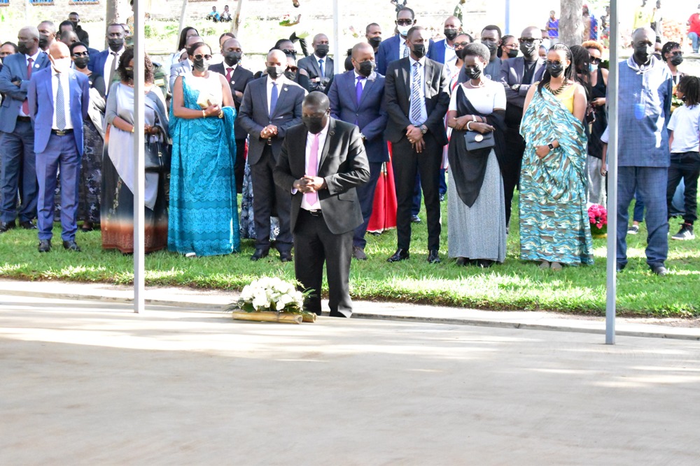 Minister Gatabazi honouring Genocide victims laid at the memorial.  