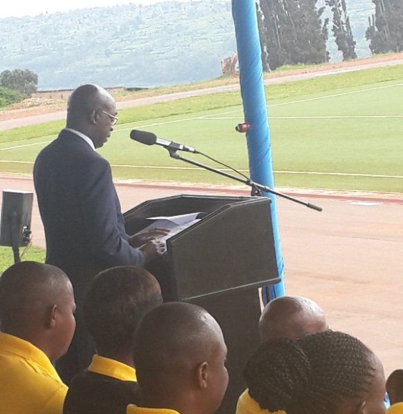 Premier Anastase Murekezi delivering a speech to Imbangukiramihigo yesterday