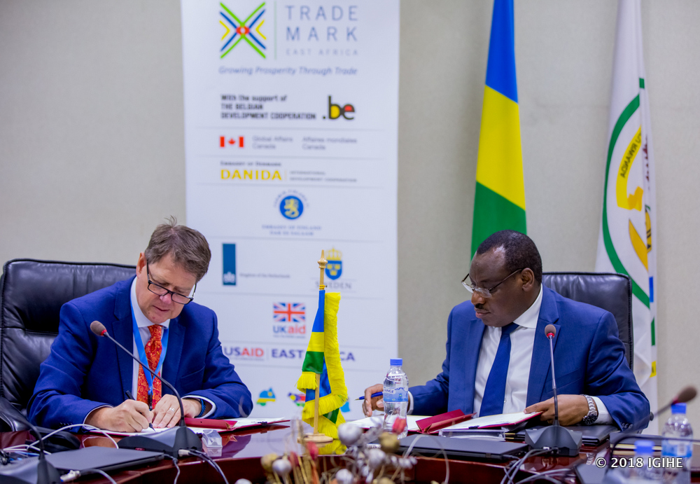 Minister Gatete (R) and and TMEA Chief Executive Officer, Frank Matsaert sign the new partnership agreement.