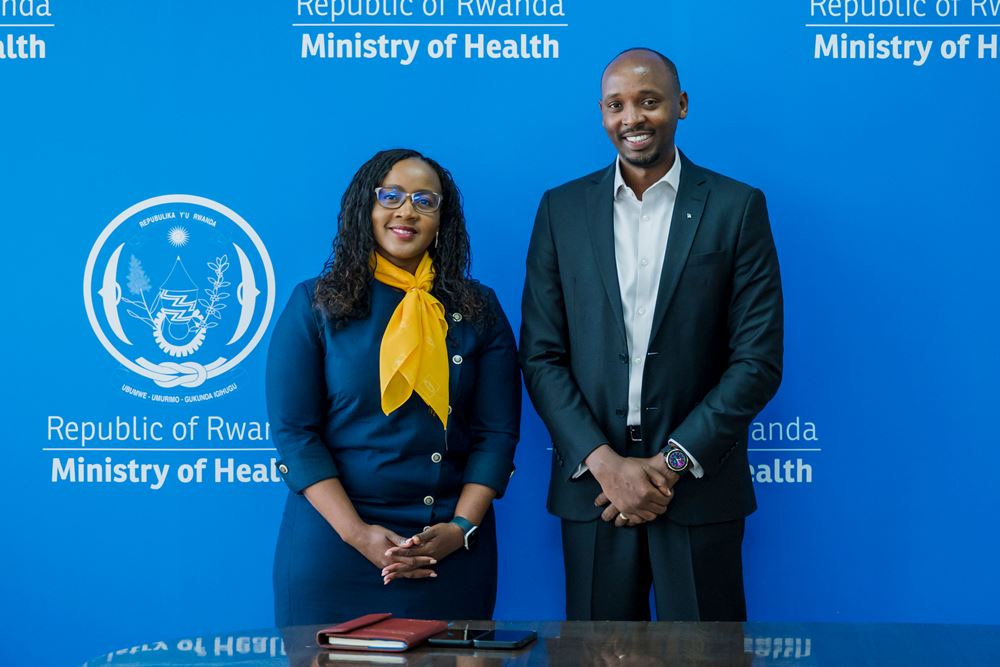 Mapula Bodibe, MTN Rwanda CEO with the Minister of Health, Dr. Nsanzimana after the handover of the donation to build maternity wards in Bweyeye. 