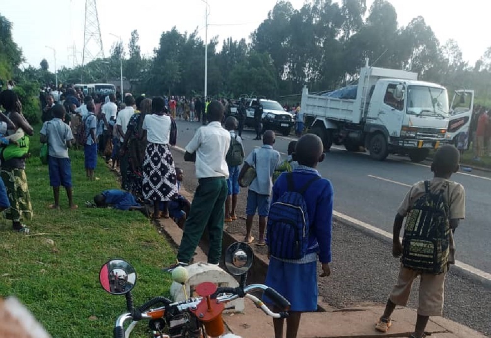 The incident took place on the Rusizi-Nyamasheke road, just beyond the Kinini trading center in Rwesero Cell, Kagano Sector.