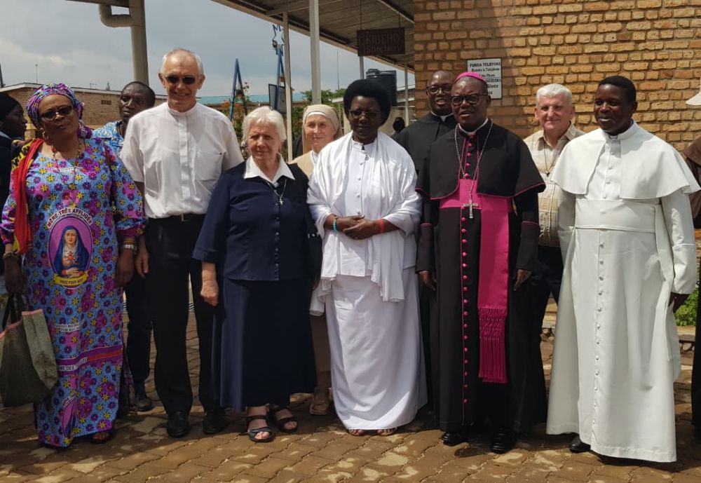 The anniversary was solemnly commemorated with a Holy Mass at the Chapel of Our Lady of Kibeho, presided over by Bishop Célestin Hakizimana of the Diocese of Gikongoro. He was joined by retired Bishop Kizito Bahujimihigo of Kibungo Diocese, numerous priests, religious, and pilgrims from Rwanda and abroad.