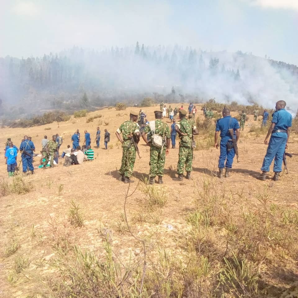 The combatants, armed with guns, were apprehended in Nyungwe Forest, Ruheru Sector of Nyaruguru District where they are being held