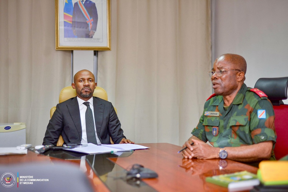 Patrick Muyaya (left), the spokesperson for the Democratic Republic of the Congo's government, expressed doubts about the practicality of President Félix Tshisekedi Tshilombo's suggestion to declare a war on Rwanda.