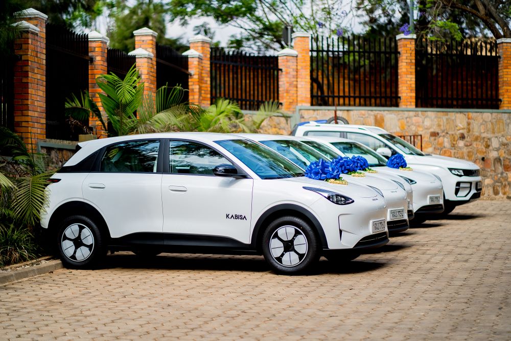 Rwanda’s urban transport sector is stepping into a new era with the launch of Umurabyo, an affordable electric taxi cab. Umurabyo is a name that means lightning in Kinyarwanda, symbolizing both speed and the clean energy driving this revolution.