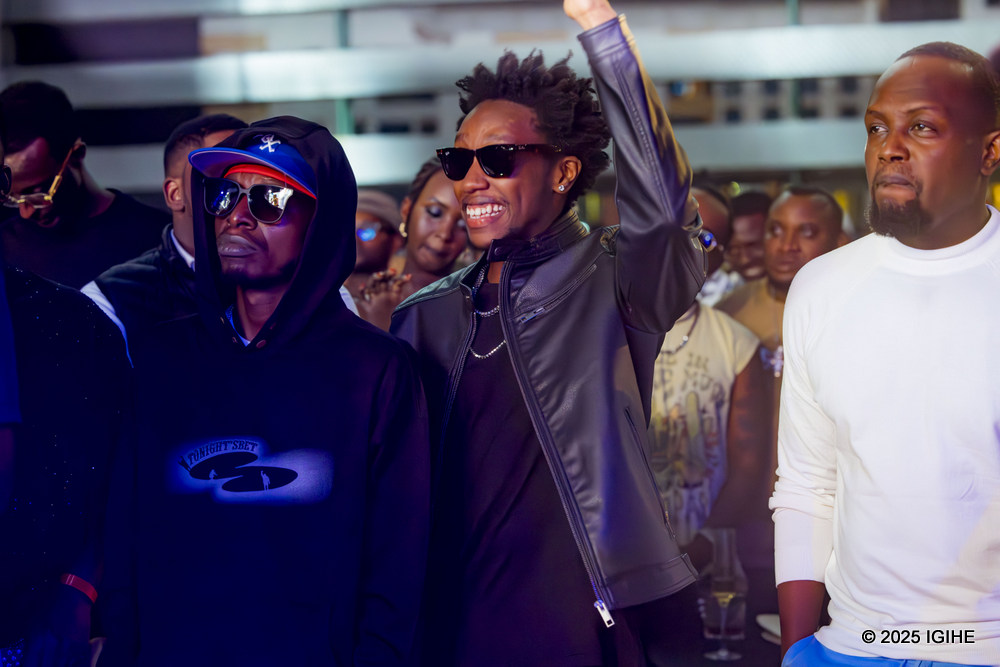 After Rafiki’s performance, he also stayed to enjoy the rest of the concert.