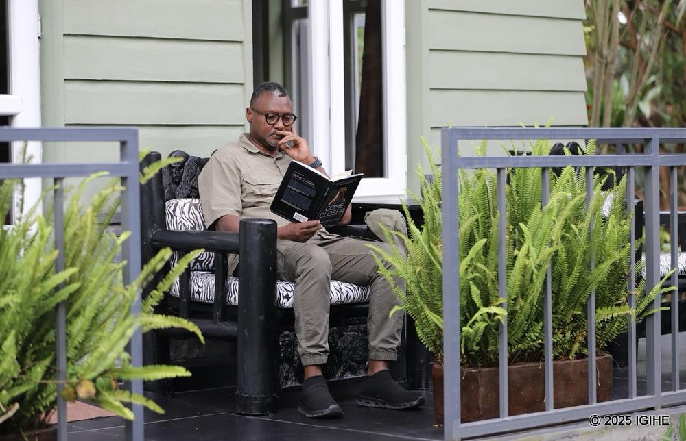 Amakoro Songa Lodge has quiet spots ideal for guests who want to read.