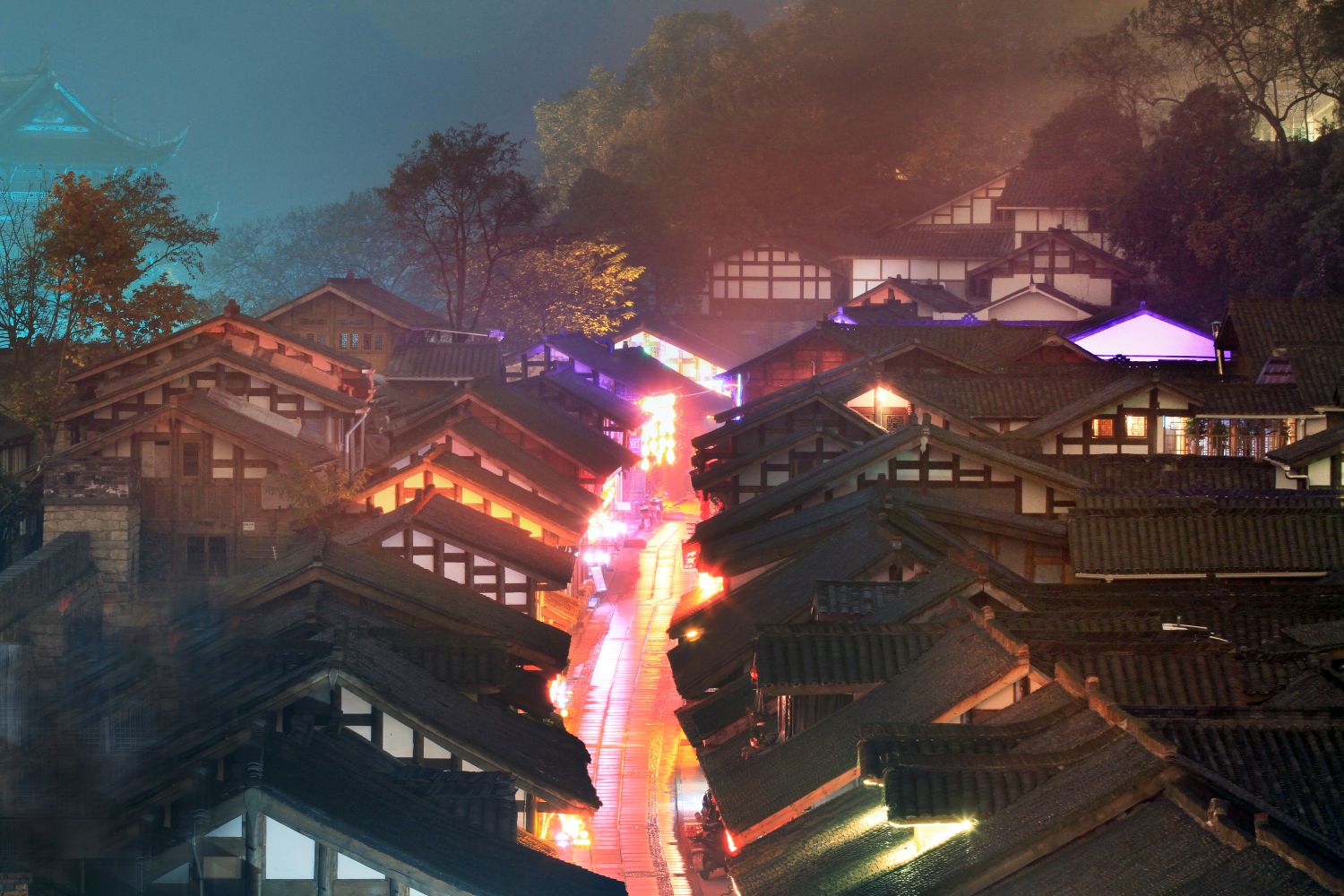 Night view of Xijie Street in Dujiangyan, Chengdu.
