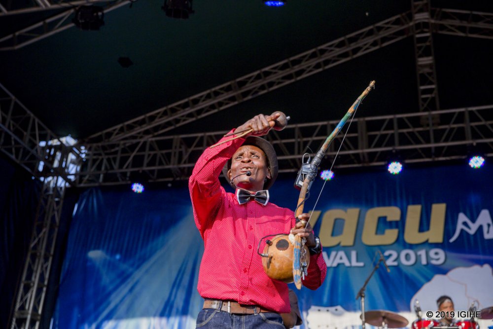 François Nsengiyumva upcoming star known for his hit ‘Igisupusupu’.