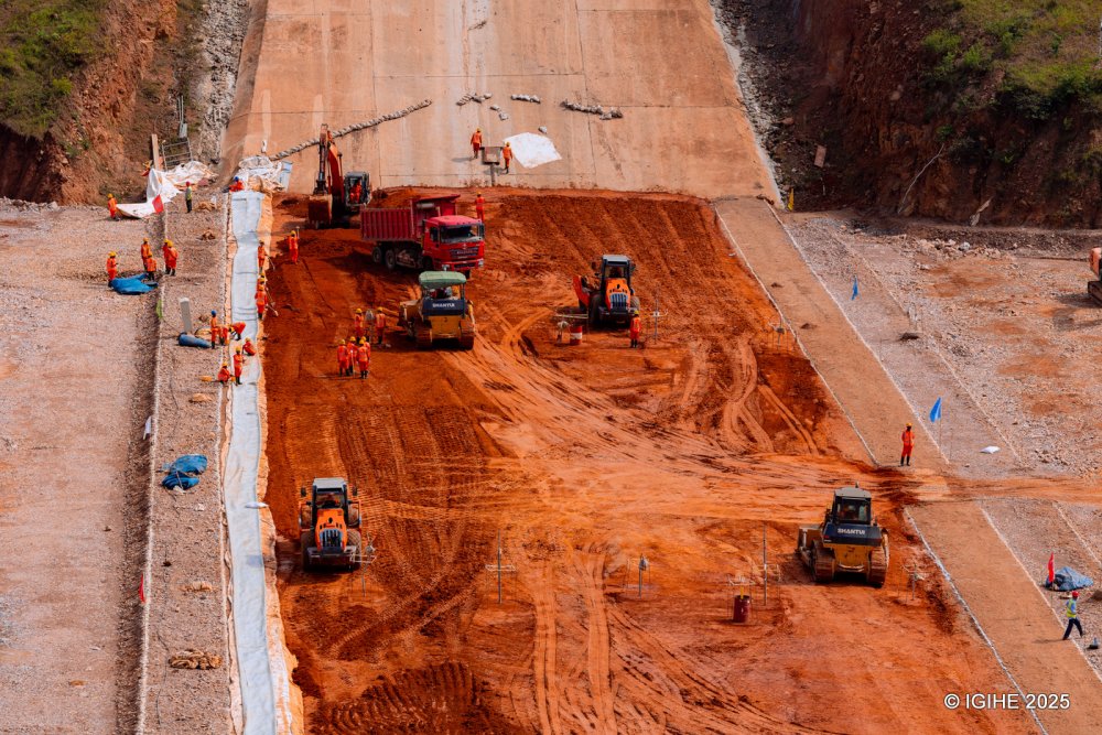 The project is being constructed by the Chinese company Sinohydro Corporation.