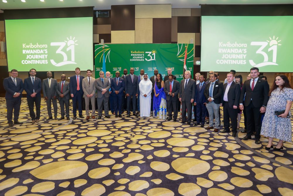 Officials and diplomats in a group picture