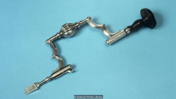 A German trepanning brace from the 18th Century