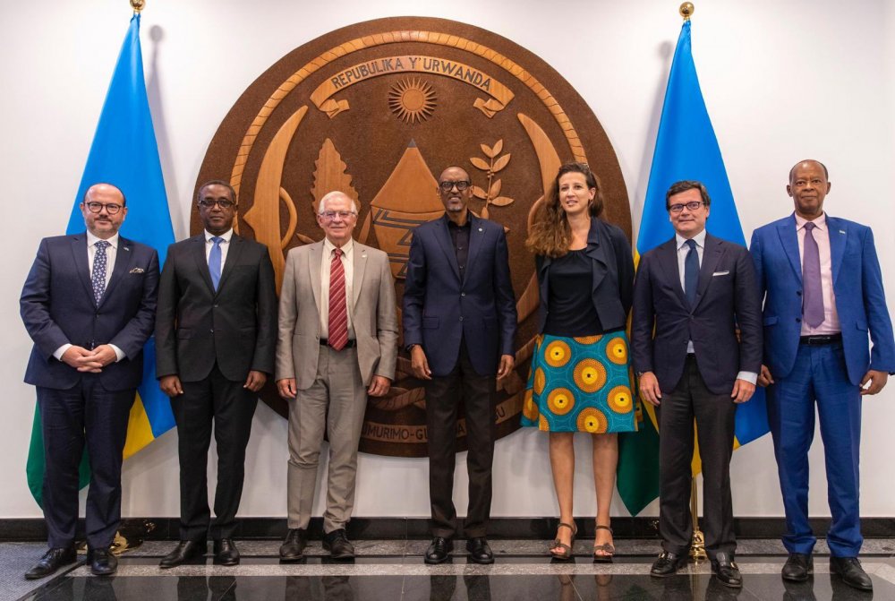 Josep Borrell Fontelles and his delegation posed for a photo with President Paul Kagame after holding talks.