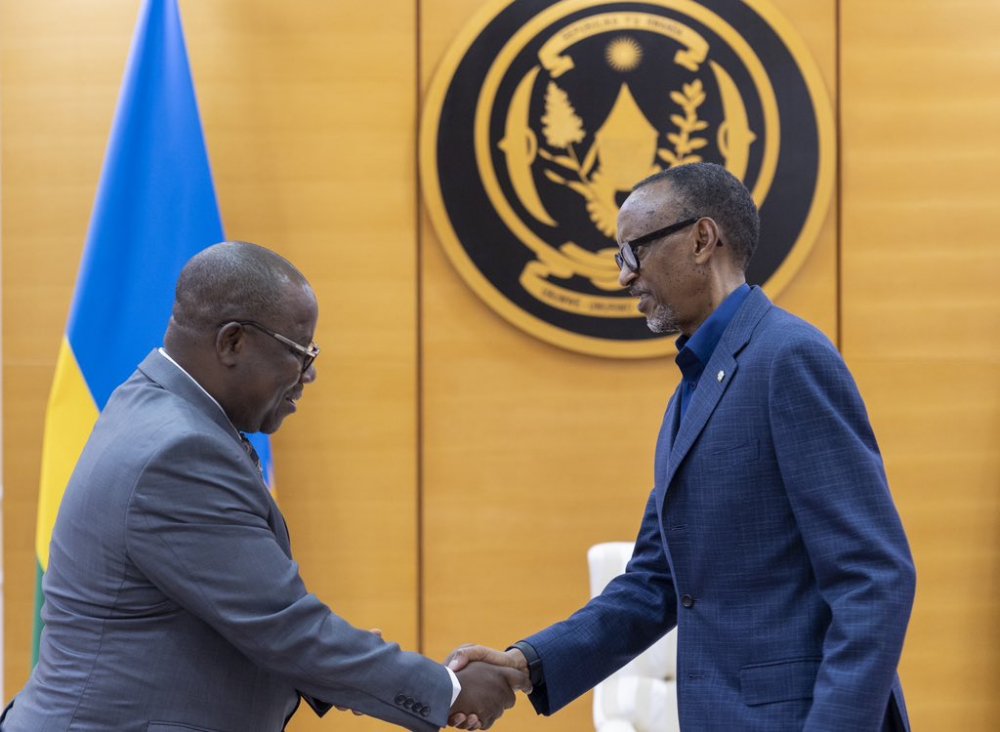 President Kagame has received Amb. Nibigira who delivered a message from his counterpart of Burundi, Ndayishimiye.