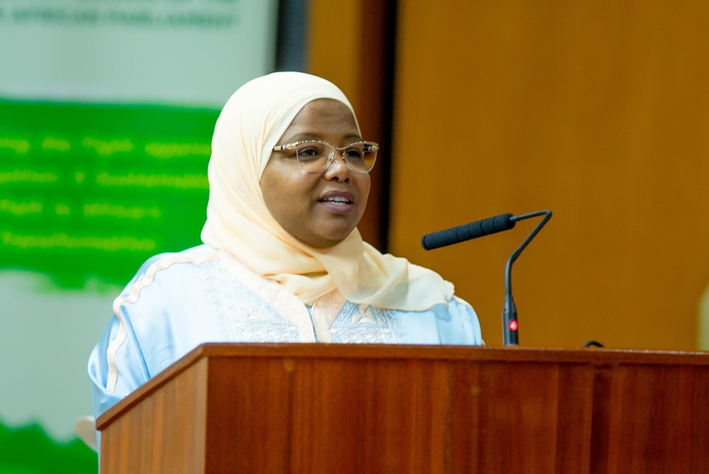 Hon. Jamila Ksiksi Debbech, Chairperson of the PAP Women's Caucus, welcomed the participation of Rwanda's First Lady