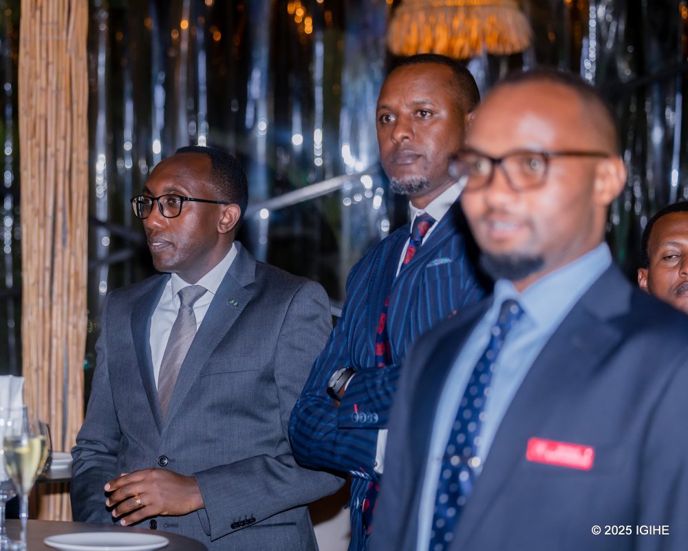 Benjamin Mutimura, the CEO of I&M Bank Rwanda, attended the unveiling of the vehicle.