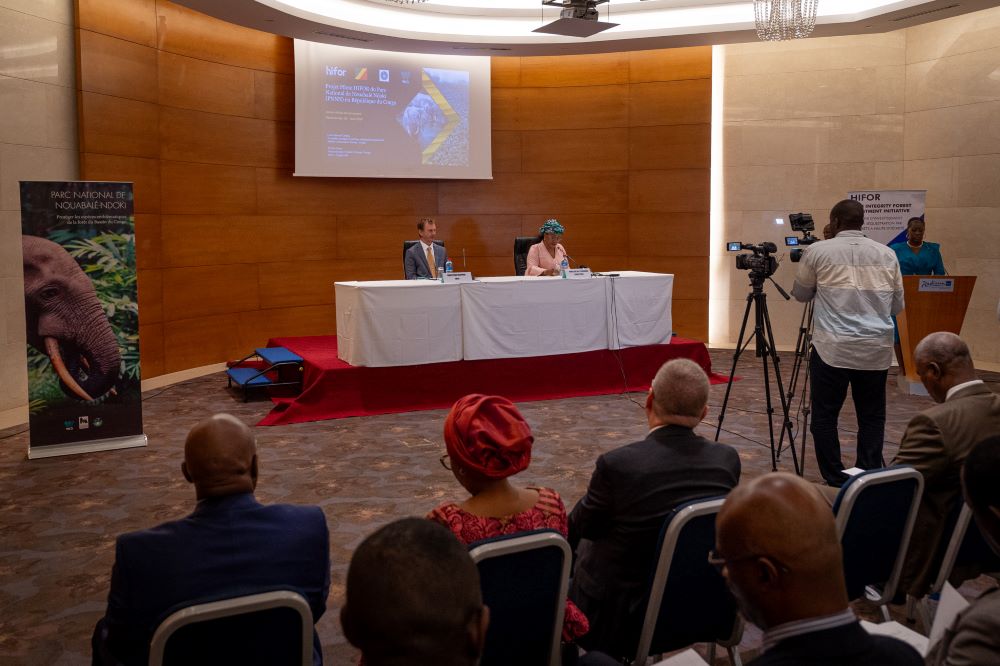 HIFOR pilot project launch ceremony attended by Christopher Holmes, WCS Regional Director for Central Africa (left) and the Congolese Minister of Forest Economy, Rosalie Matondo (right). Photo by Thomas Nicolon ©WCS