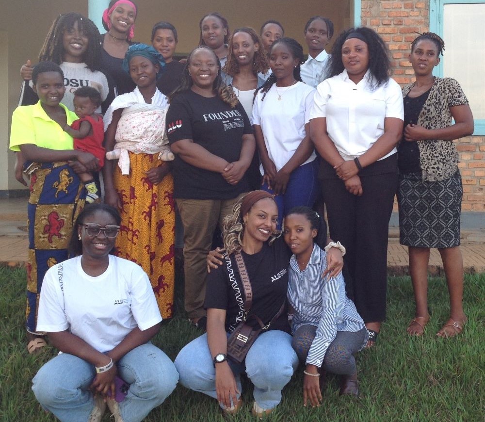 The initiative to support teen mothers is led by Elizabeth Ndinda, an education mission curator at the African Leadership University (ALU), who once faced similar challenges after becoming a mother at 19.