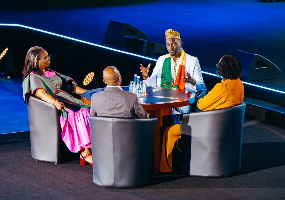 Henri Ousmane Gueye, the Co-founder and CEO of EYONE speaking to the panel of judges.
