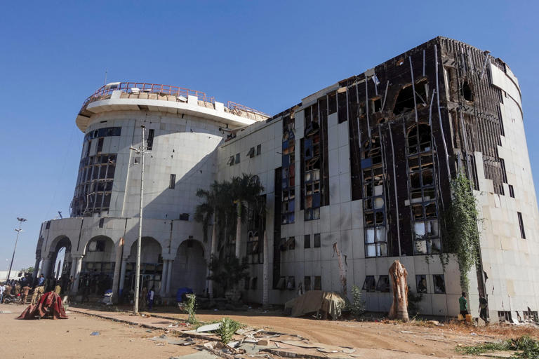 The Sudanese Armed Forces (SAF) have reclaimed control of the Presidential Palace in central Khartoum from the Rapid Support Forces (RSF).