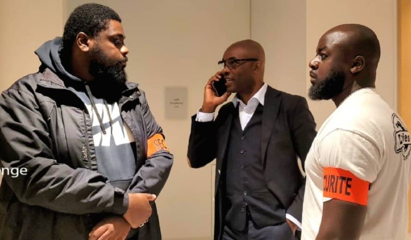 The trial of Charles Onana (C) has been ongoing in France since October 7, 2024.