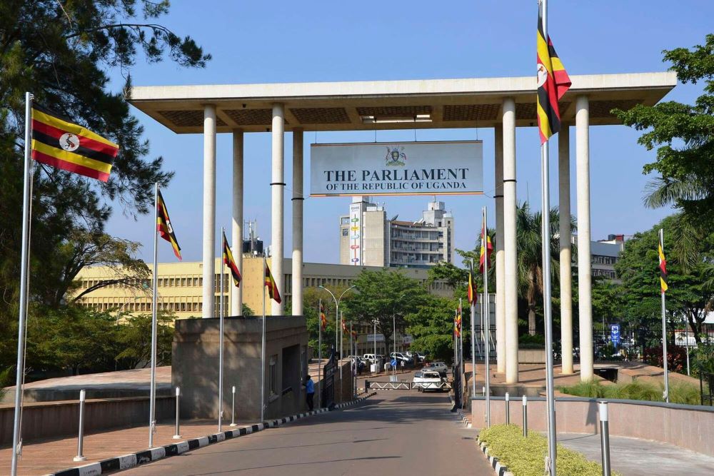 Benjamin Agaba, has set himself on fire at the entrance of Uganda’s Parliament building.