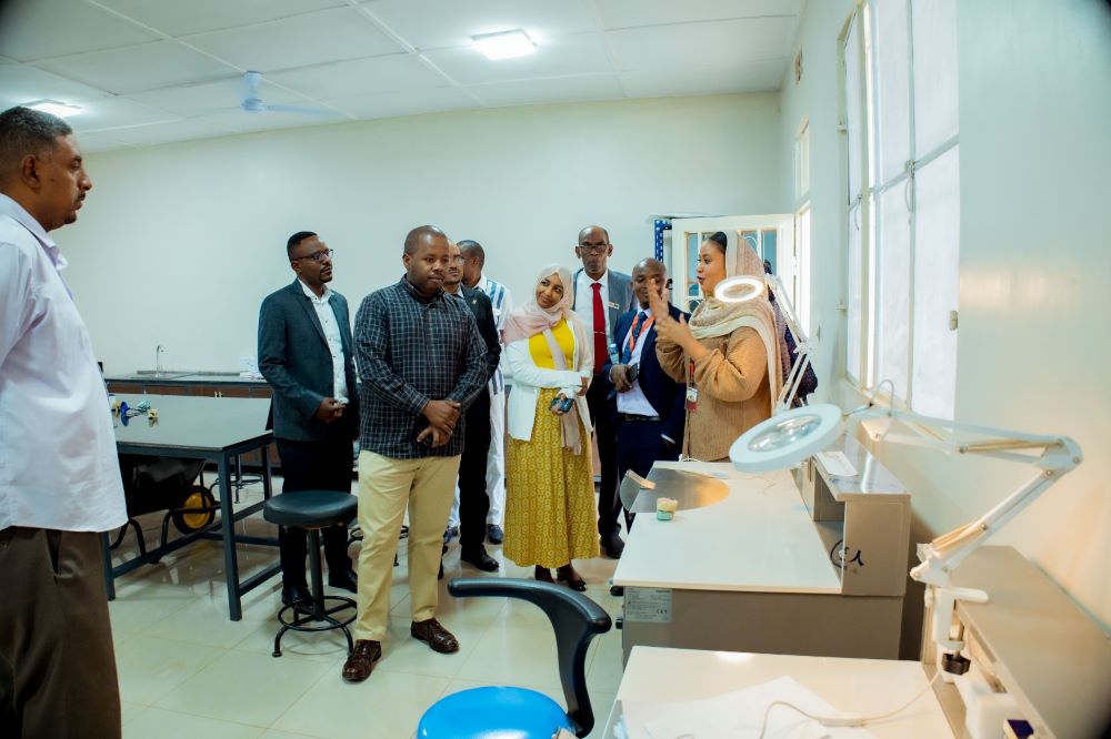 The meeting included a campus tour where the Mayor and UMST leadership inspected the school’s infrastructure and equipment.