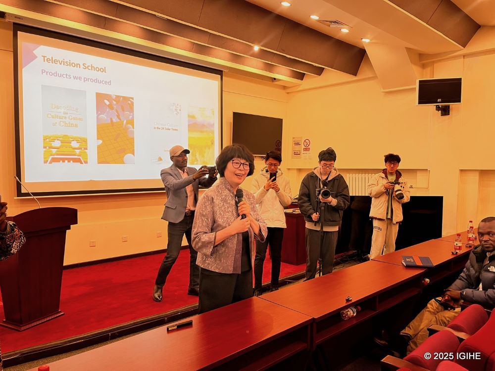 Professor Minsu Wu of the Communication University of China highlighted the life-changing impact of education.