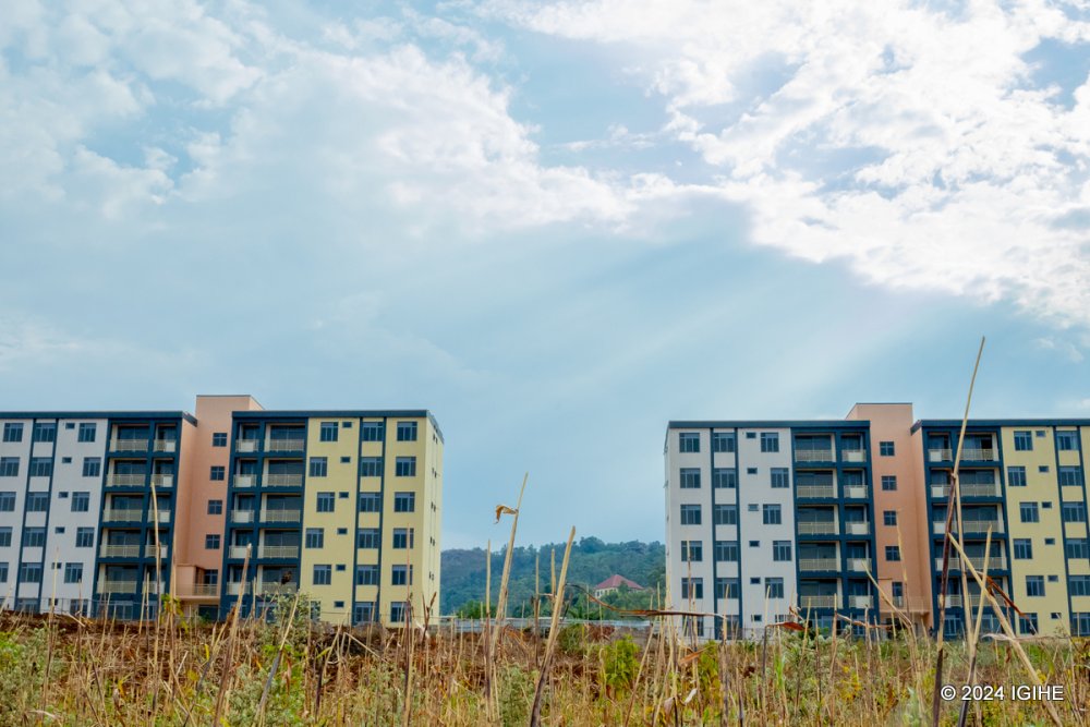 The first phase of 48 houses is already available on the market