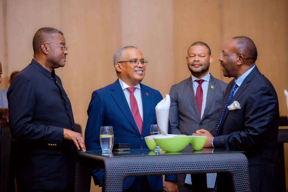 H.E. Eduardo Filomeno Octavio, the Ambassador of Angola to Rwanda (2nd L), also addressed the gathering, underscoring the importance of air transport to Africa’s economic development.