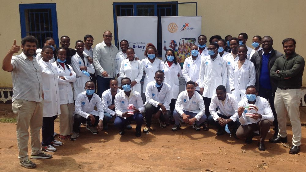 UR and Kigali Cosmopolitan Rotary club have teamed up for Oral health outreach campaign in schools across the country.