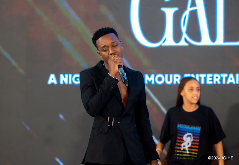 Kevin Kande thrilled the audience with his soothing voice