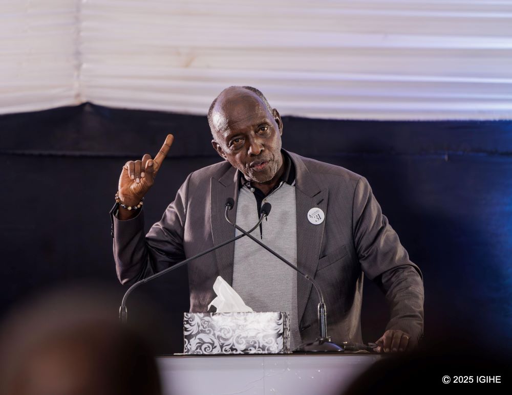 Senator Havugimana Emmanuel also addressed attendees, reflecting on the dangerous role some media outlets played in fueling division and inciting violence before and during the Genocide against the Tutsi.