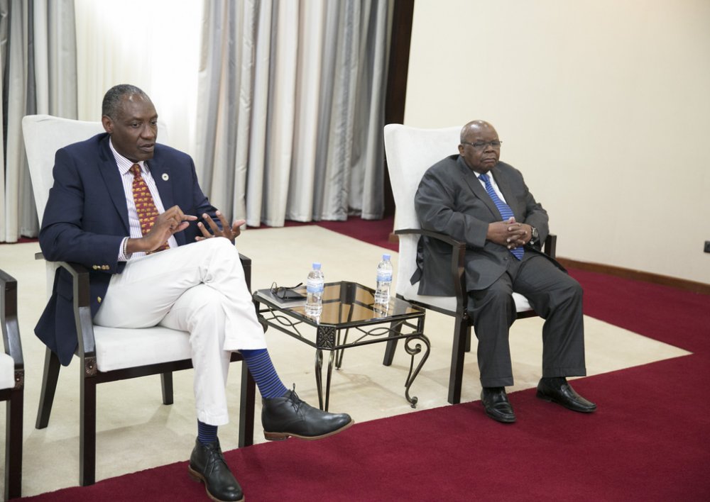 Co-Chair of Africa Wildlife Foundation Board Benjamin Mkapa (R) and President of Africa Wildlife Foundation Kaddu Sebunya
