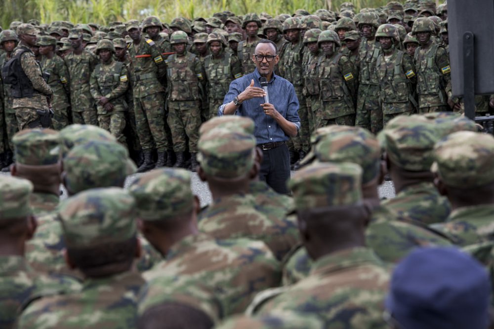 President Paul Kagame has extended his best wishes for a prosperous New Year 2021 to the valiant men and women of Rwanda’s defence and security forces.